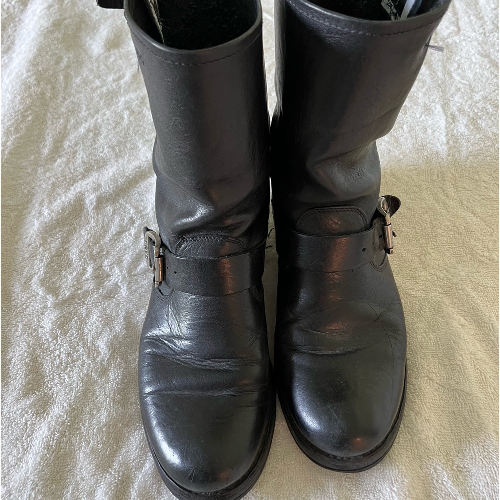 Frye Black leather shirt Moro boots